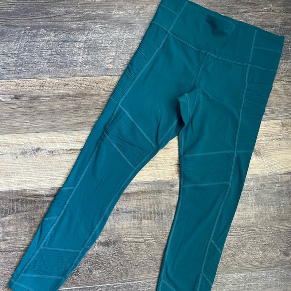 NWOT Athleta leggings, medium, teal - Picture 1 of 5